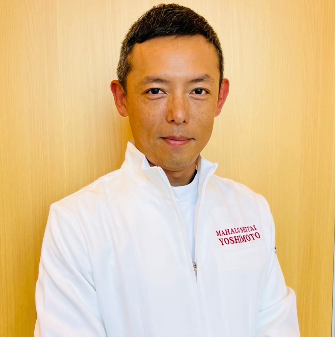 株式会社MAHALOA 代表取締役 吉本 徹也